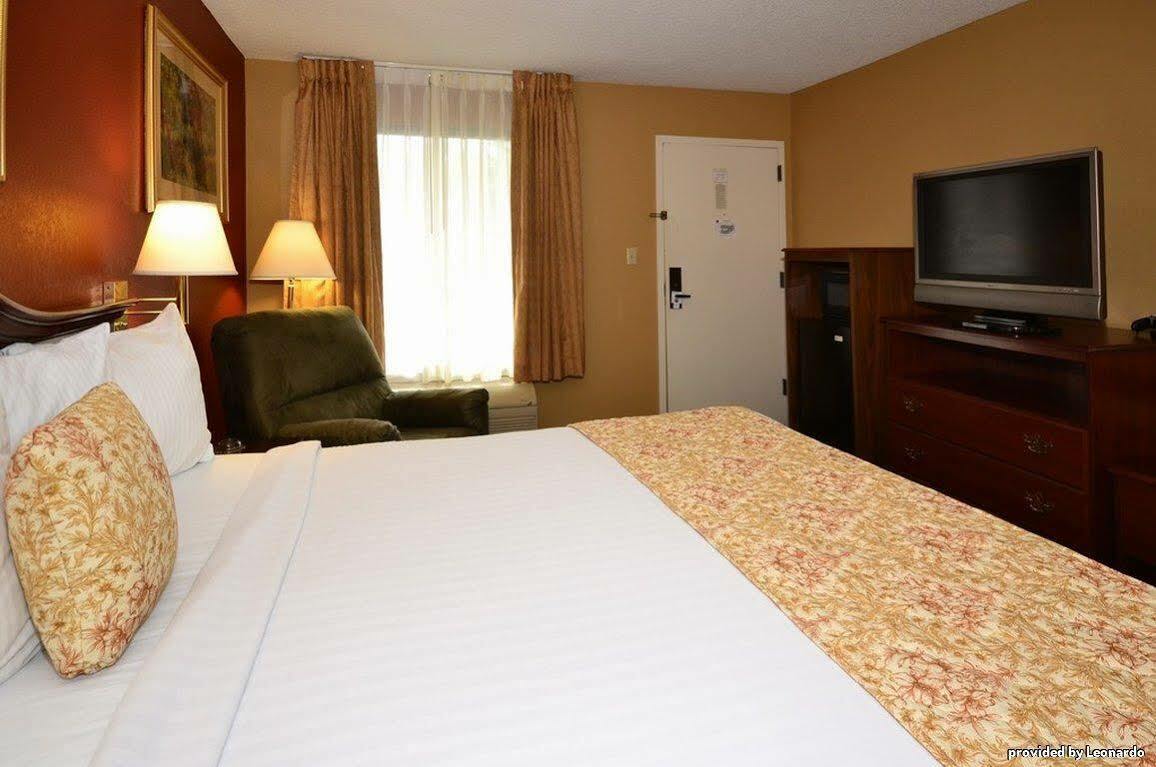 Surestay Plus Hotel By Best Western Southern Pines Pinehurst Zimmer foto