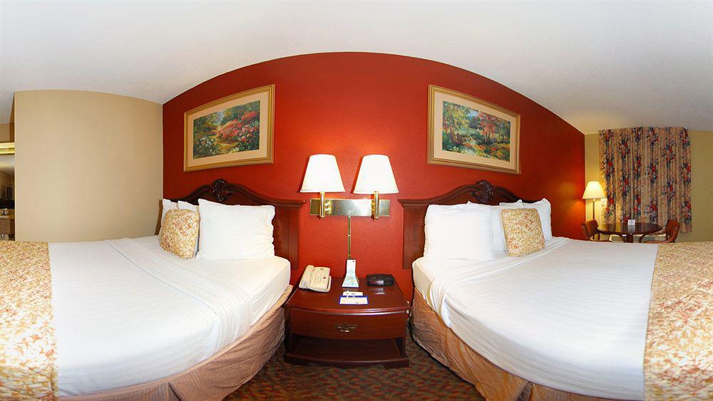 Surestay Plus Hotel By Best Western Southern Pines Pinehurst Exterior foto
